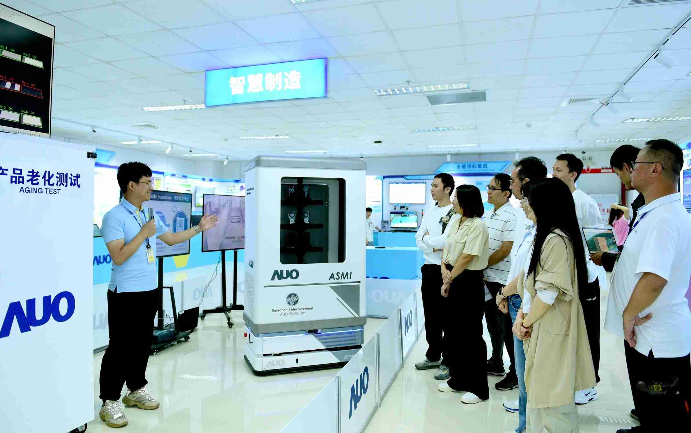 PA直营厦门将5G+ABC技术串联生产管理全流程，，，，打通研发、、、、采购、、、、生管、、、、制程、、、设备、、、、质量等产品全生命周期制造流程，，完成数字化设计、、、智慧供应链、、、、智能座舱、、、全流程设备管理、、、、数据驱动优化、、、智慧在线检测、、、、智慧品管等自适应生产模式升级